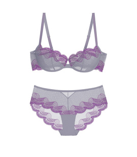 Biustonosz oraz majtki Triumph Comfort Glam