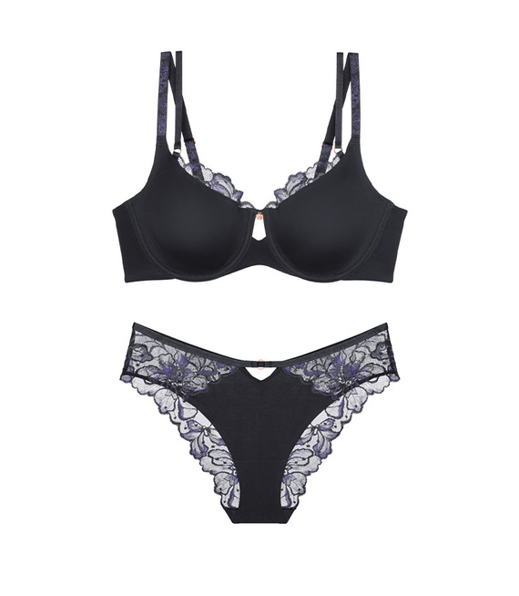 Biustonosz oraz majtki Triumph Wild Gardenia Florale