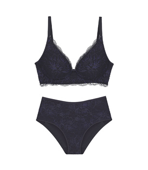 Biustonosz oraz majtki Triumph Amourette Charm