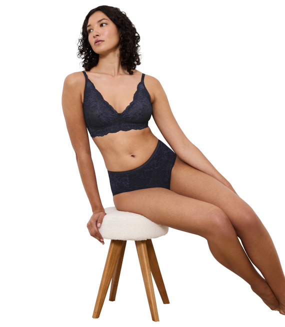 Biustonosz miękki bez fiszbin Triumph Amourette Charm T N03