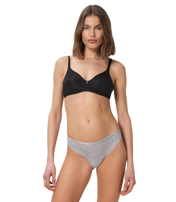 Triumph majtki damskie Tempting Tulle_01 String