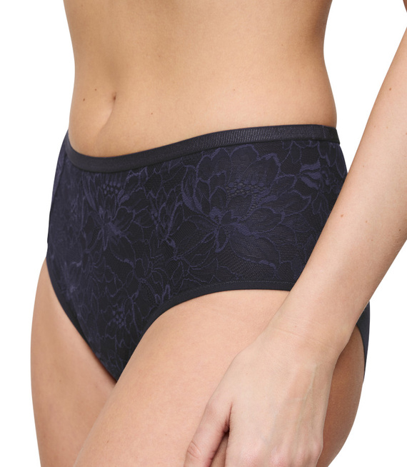 Majtki damskie Triumph Amourette Charm T Maxi02