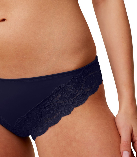 Triumph majtki damskie tai Lovely Micro Tai