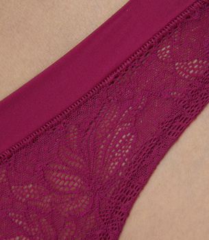 Triumph majtki damskie Smart Lace Brazilian