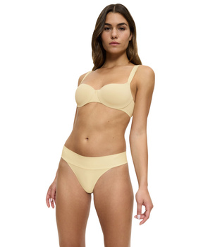 Majtki damskie Triumph Body Make-Up Illusion String EX